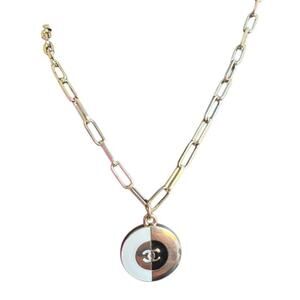 Chanel Gold Black & White CC Circle Pendant with Paper Clip Necklace (CCXX030)